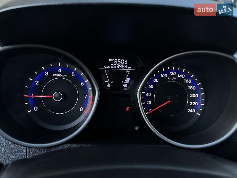 Седан Hyundai Elantra 2012 в Одессе