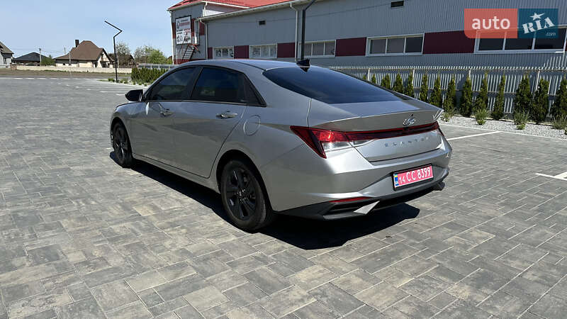 Седан Hyundai Elantra 2022 в Луцке