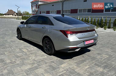Седан Hyundai Elantra 2022 в 