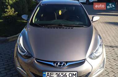 Седан Hyundai Elantra 2014 в Днепре