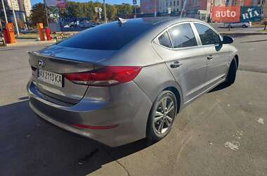 Седан Hyundai Elantra 2018 в 