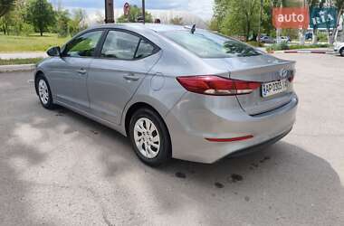 Седан Hyundai Elantra 2016 в 