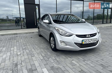 Седан Hyundai Elantra 2011 в Ужгороді
