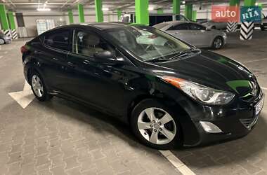 Седан Hyundai Elantra 2013 в 