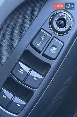 Седан Hyundai Elantra 2012 в 