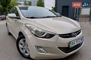 Седан Hyundai Elantra 2012 в Києві