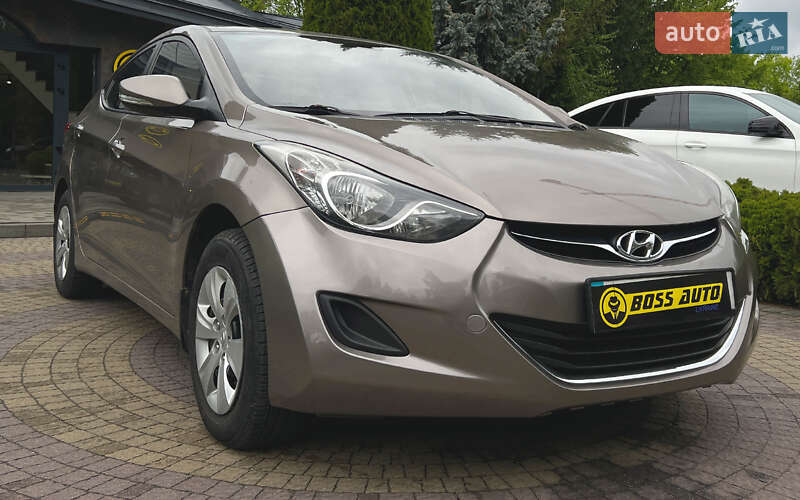 Седан Hyundai Elantra 2013 в 