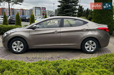 Седан Hyundai Elantra 2013 в 