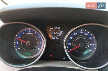 Седан Hyundai Elantra 2015 в 