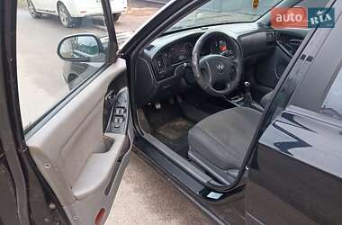 Седан Hyundai Elantra 2005 в 