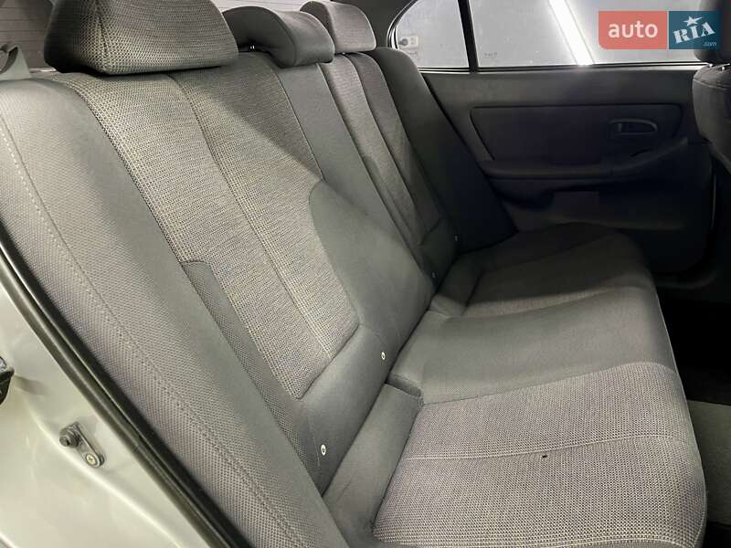 Седан Hyundai Elantra 2005 в Тернополе