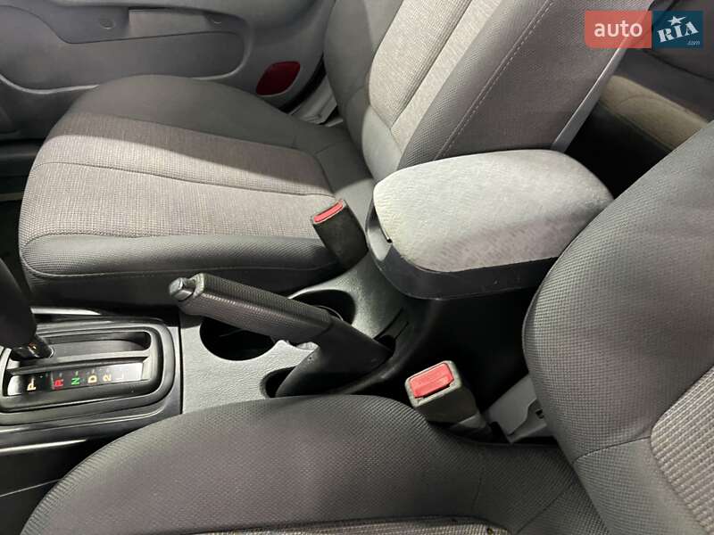 Седан Hyundai Elantra 2005 в Тернополе