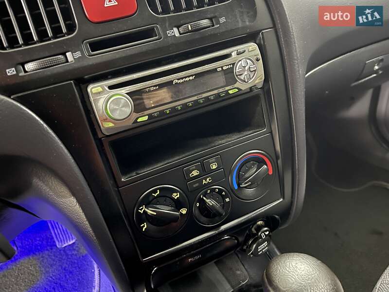 Седан Hyundai Elantra 2005 в Тернополе