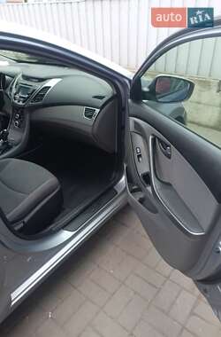Седан Hyundai Elantra 2014 в 