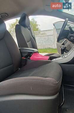 Седан Hyundai Elantra 2012 в 