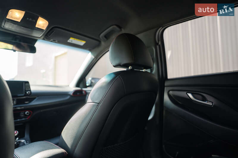 Хэтчбек Hyundai Elantra 2017 в Полтаве