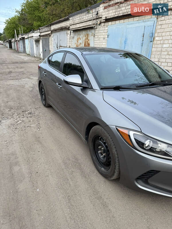 Седан Hyundai Elantra 2017 в Дніпрі