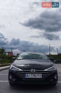 Седан Hyundai Elantra 2018 в 