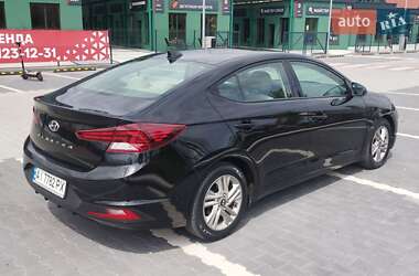 Седан Hyundai Elantra 2018 в 