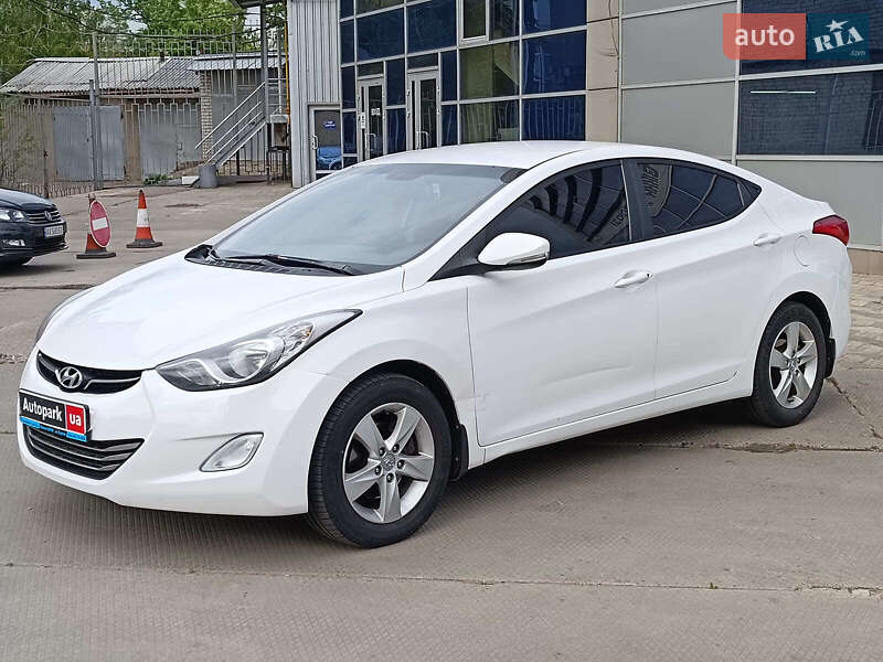 Седан Hyundai Elantra 2012 в 