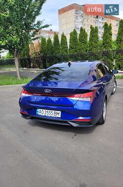 Седан Hyundai Elantra 2021 в 