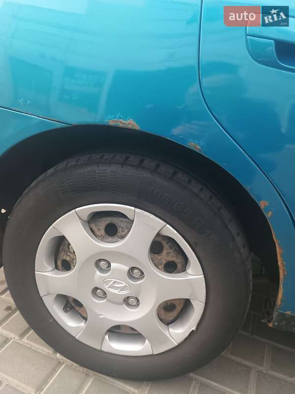 Седан Hyundai Elantra 2000 в Первомайске