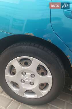 Седан Hyundai Elantra 2000 в 