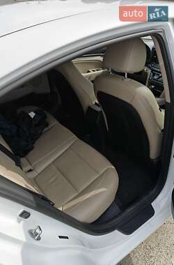Седан Hyundai Elantra 2016 в 
