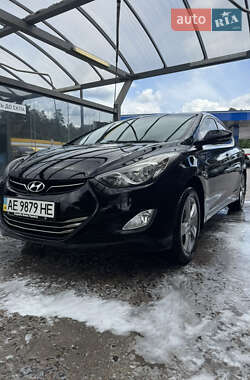 Седан Hyundai Elantra 2013 в Киеве