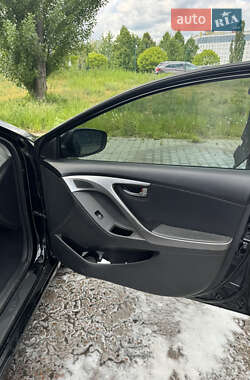 Седан Hyundai Elantra 2013 в 