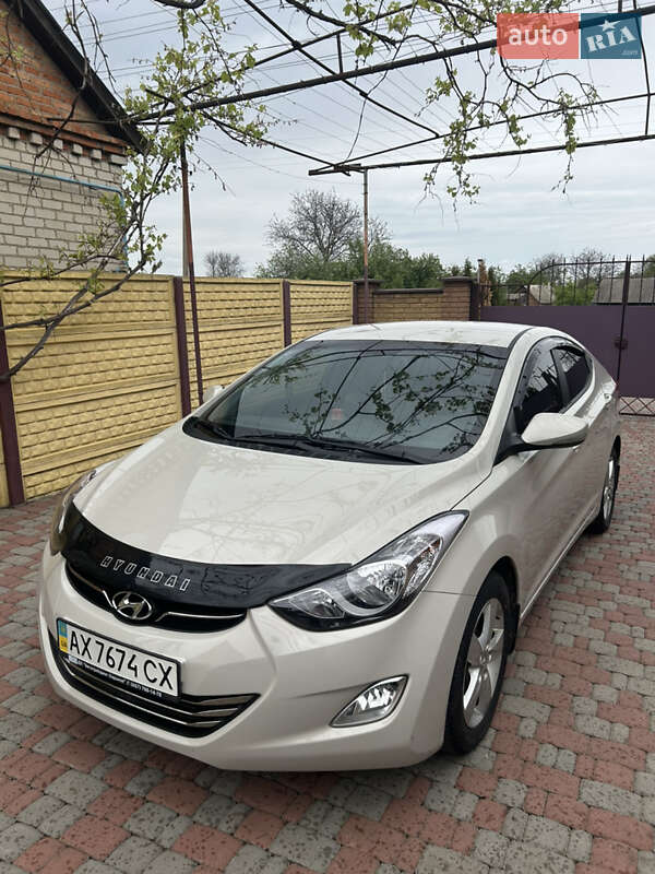 Седан Hyundai Elantra 2013 в Харкові фото 2 Седан Hyundai Elantra 2013 в Харкові