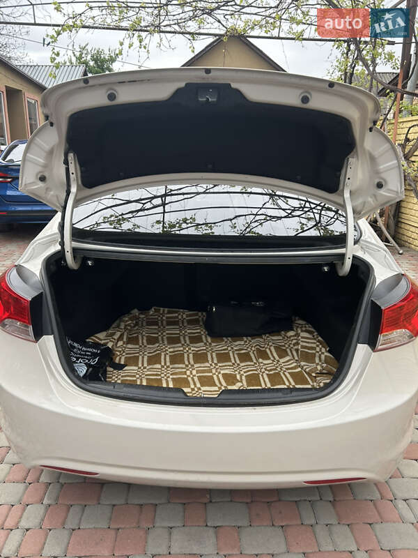 Седан Hyundai Elantra 2013 в Харкові фото 23 Седан Hyundai Elantra 2013 в Харкові