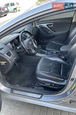 Седан Hyundai Elantra 2014 в 