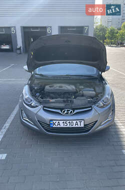 Седан Hyundai Elantra 2014 в 