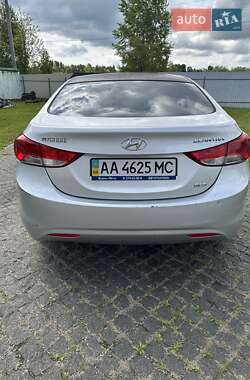 Седан Hyundai Elantra 2011 в 