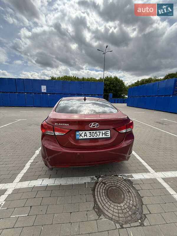 Седан Hyundai Elantra 2013 в Борисполе