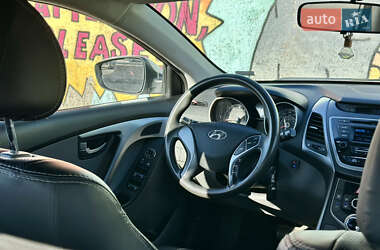 Седан Hyundai Elantra 2015 в 