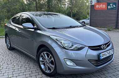 Седан Hyundai Elantra 2012 в 