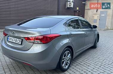Седан Hyundai Elantra 2012 в 