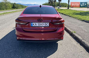 Седан Hyundai Elantra 2016 в 
