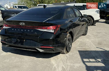 Седан Hyundai Elantra 2022 в 