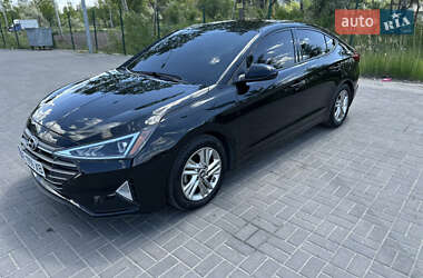 Седан Hyundai Elantra 2019 в Днепре