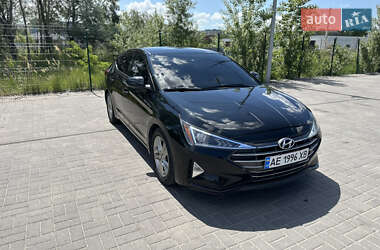 Седан Hyundai Elantra 2019 в 