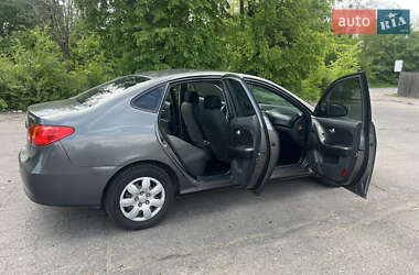 Седан Hyundai Elantra 2008 в 
