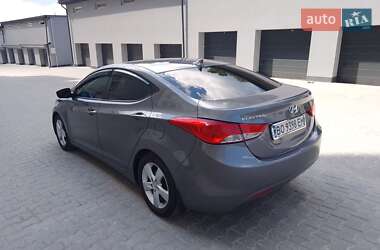 Седан Hyundai Elantra 2013 в 
