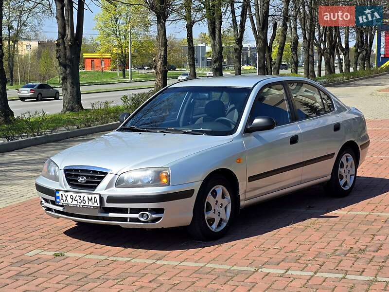 Седан Hyundai Elantra 2005 в 