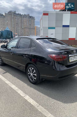 Седан Hyundai Elantra 2010 в 