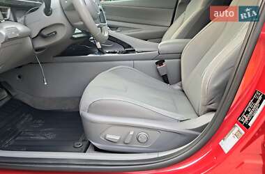 Седан Hyundai Elantra 2021 в 