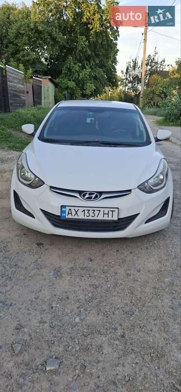 Седан Hyundai Elantra 2015 в 