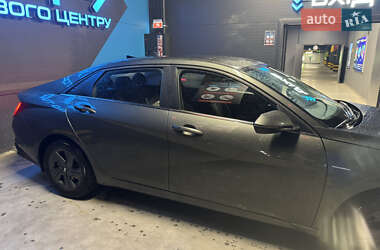 Седан Hyundai Elantra 2021 в 